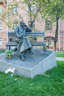 Памятник С. Михалкову. Москва. 2014 г.